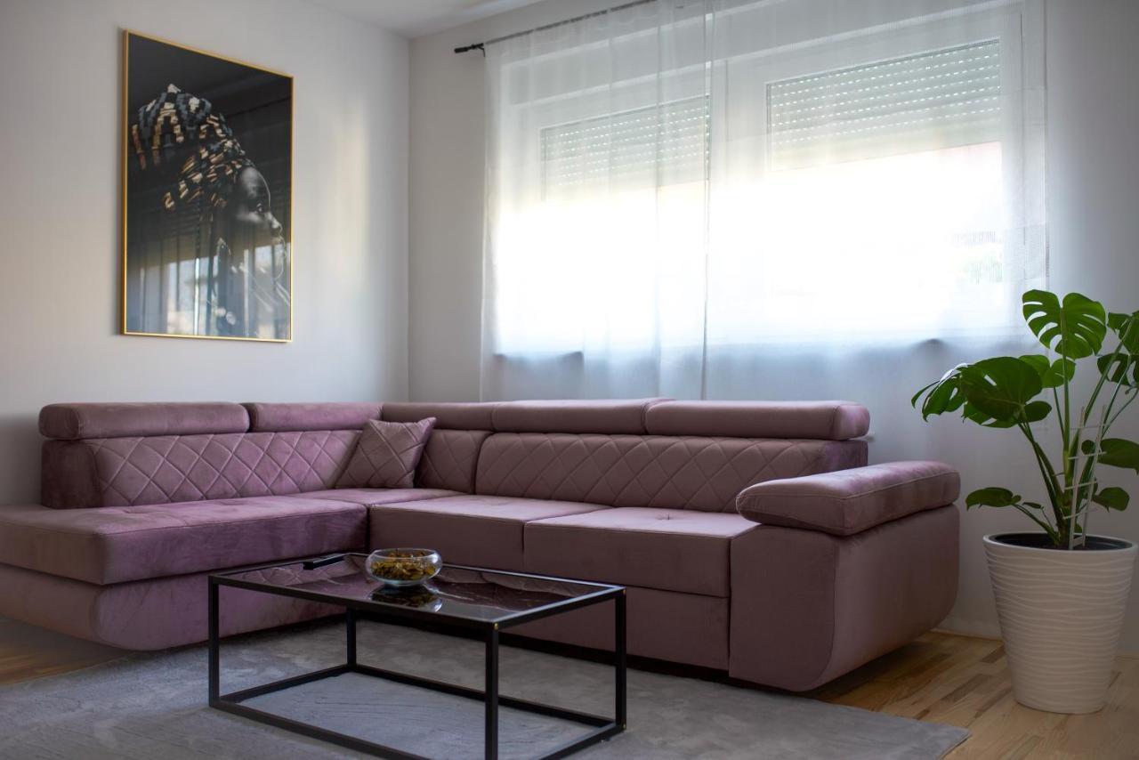 Apartman Plum - Self Check In, Free Parking オシエク エクステリア 写真